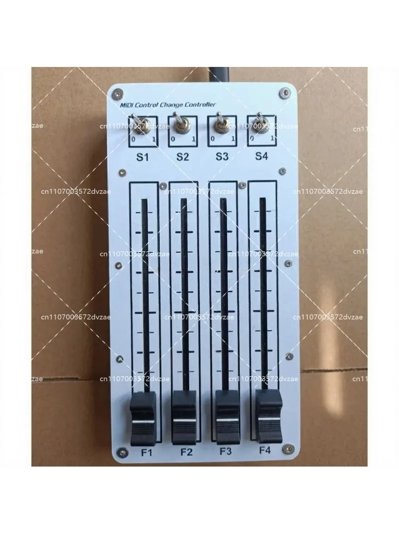 4 Kanallı 100mm Sürgülü Fader  - Audio Music Software incelemesi ve fiyatı